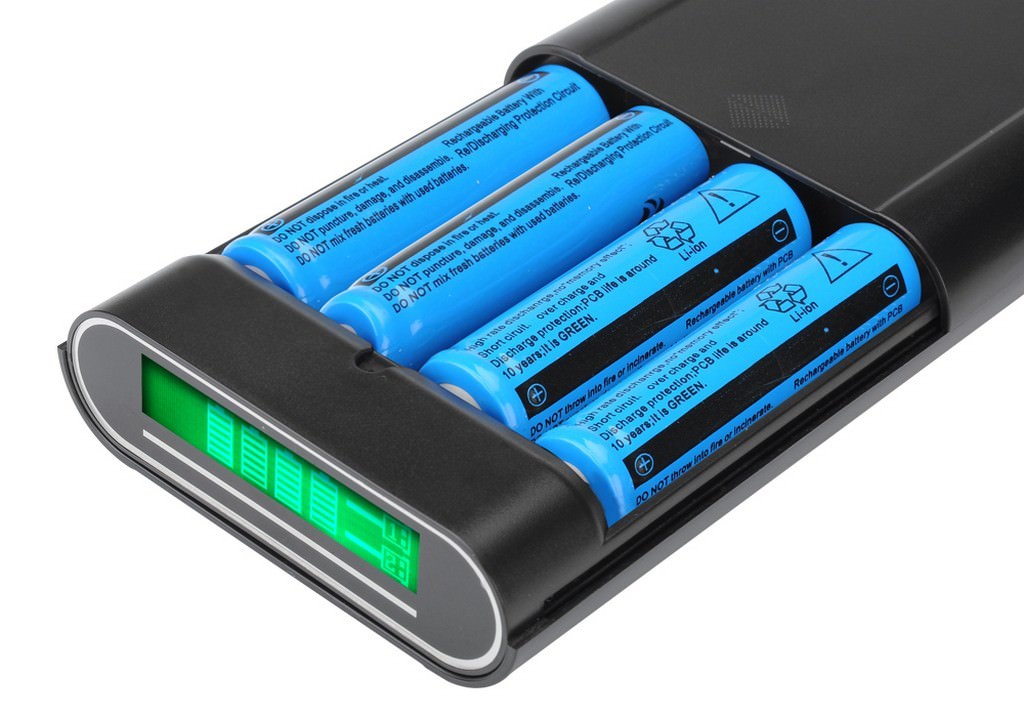 13539 - Портативное зарядное устройство для аккумуляторов Tomo с функцией PowerBank - ЖК-дисплей, 4 х 18650, 2 x USB