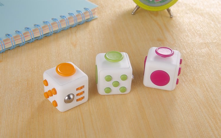24945 - Антистрессовая игрушка для неспокойных рук Fidget cube